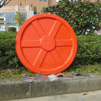 Multi-size convex road mirror