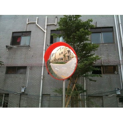 Multi-size convex road mirror